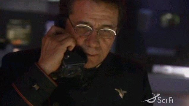 battlestar_galactica_2x10_adama_gettinghismen.jpg